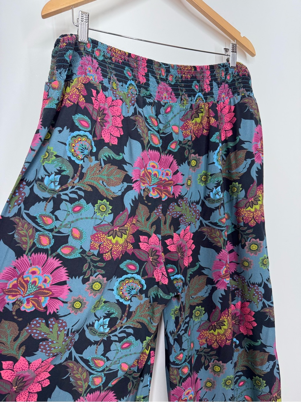 Sundance Dark Floral Wide Leg Pull On Palazzo Pants With Pockets Size XL - Picture 8 of 16